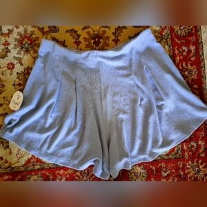 Arula NWT 2x shorts